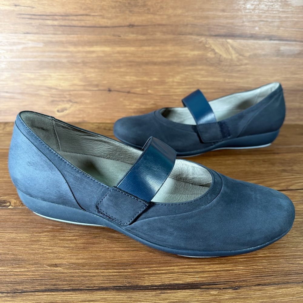 DANSKO ‘Kendra’‎ Blue Mary Jane Flats Women’s Size 9 (40) Slip-On Shoes